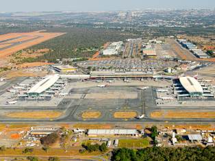 Tarefa reduzida para a linha de ônibus executivo do Aeroporto